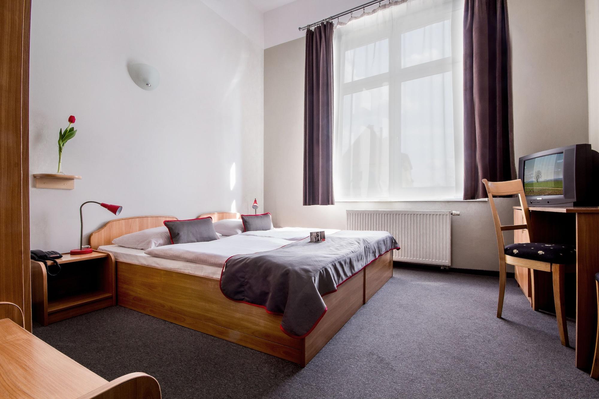 Hotel Diament Economy Gliwice Exteriör bild