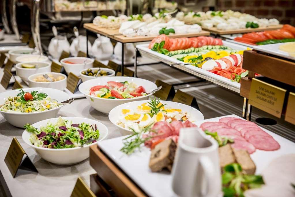 Hotel Diament Economy Gliwice Restaurang bild