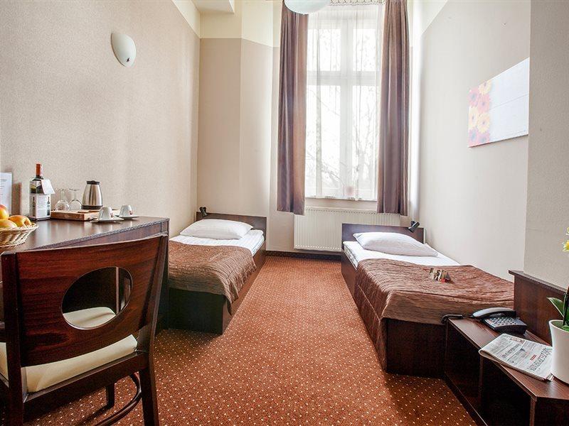 Hotel Diament Economy Gliwice Exteriör bild