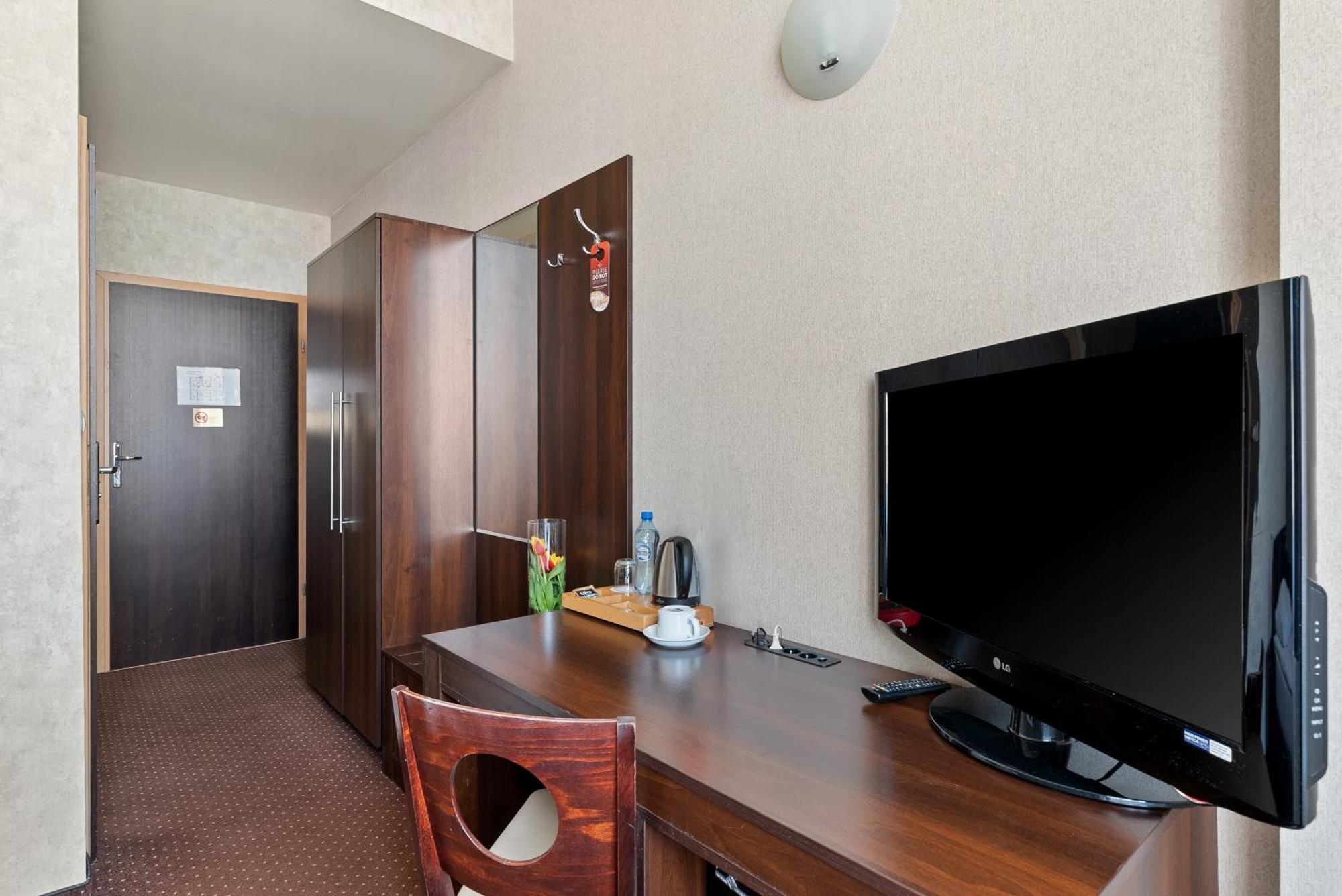 Hotel Diament Economy Gliwice Exteriör bild
