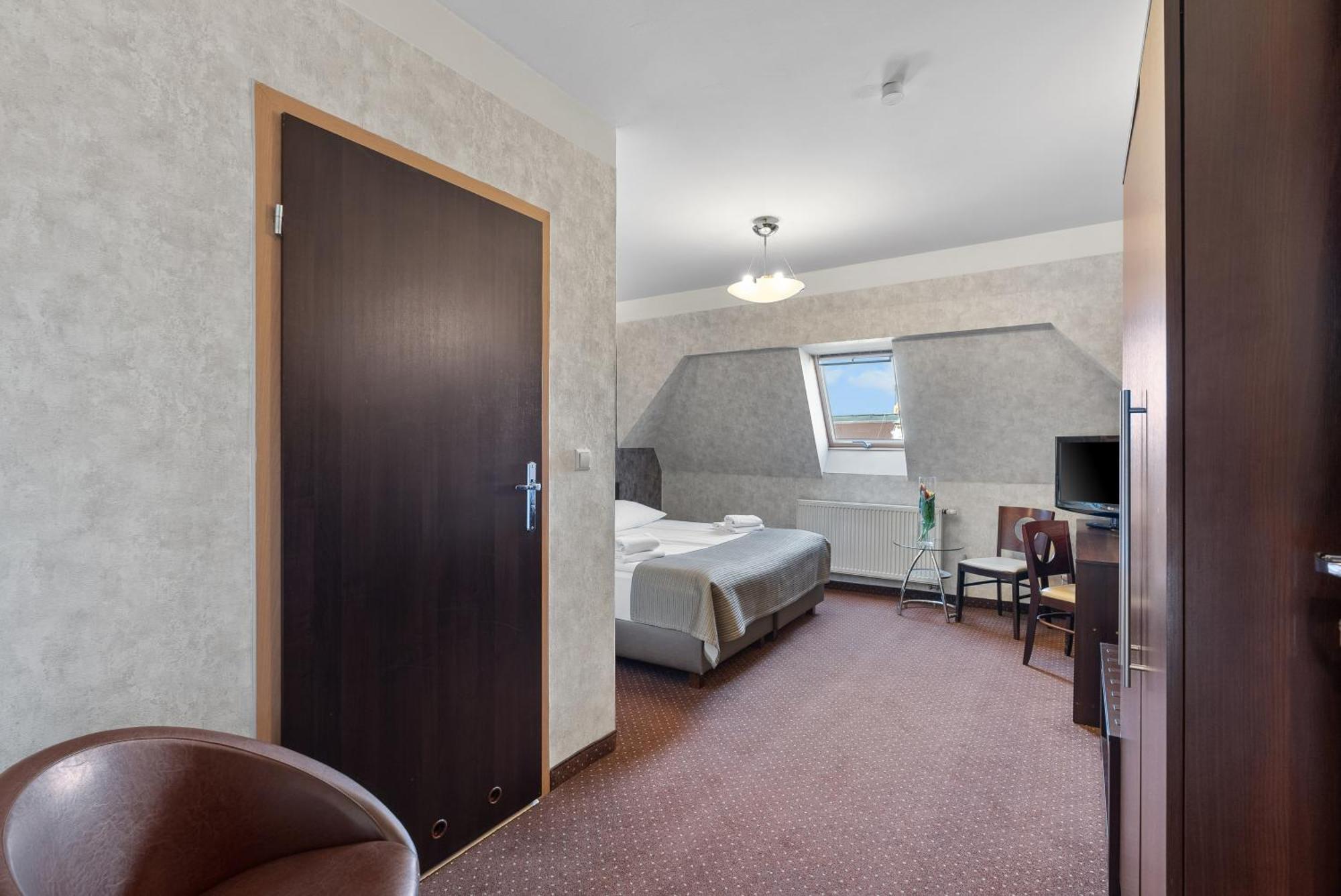 Hotel Diament Economy Gliwice Exteriör bild