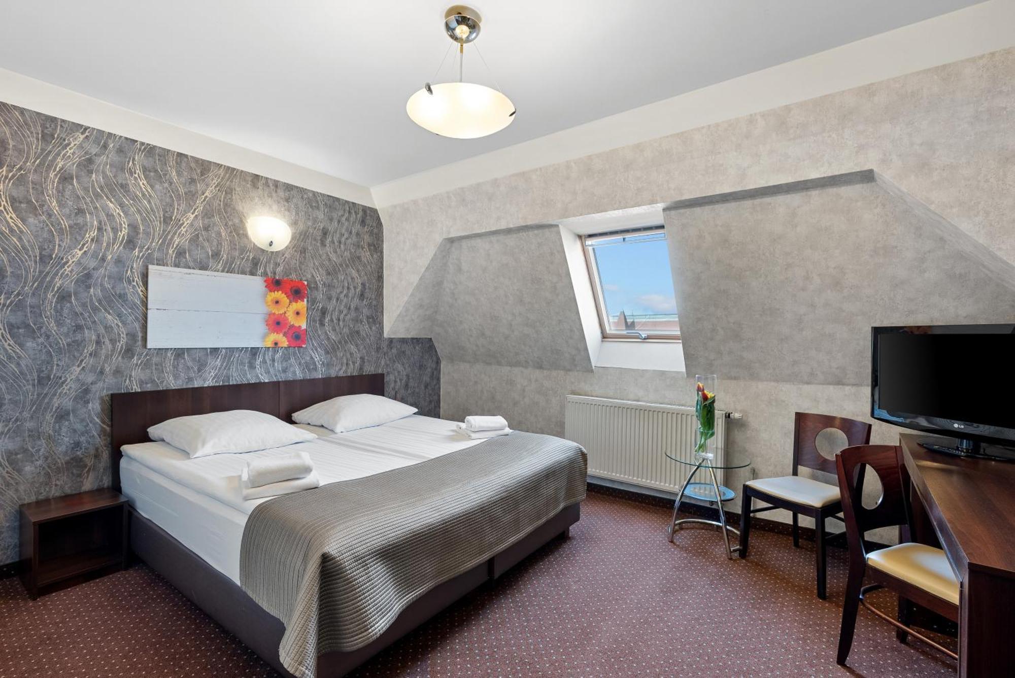 Hotel Diament Economy Gliwice Exteriör bild