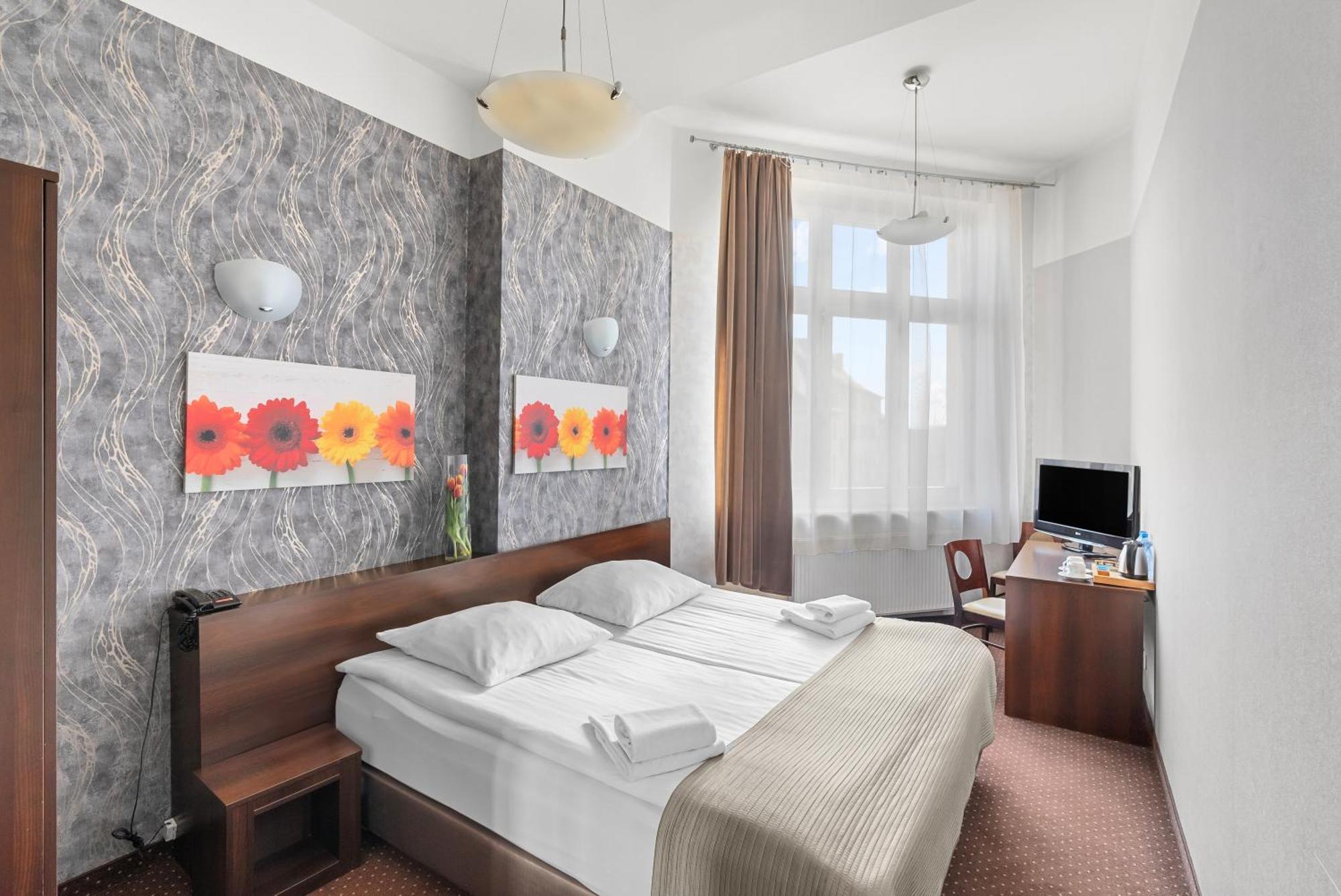 Hotel Diament Economy Gliwice Exteriör bild