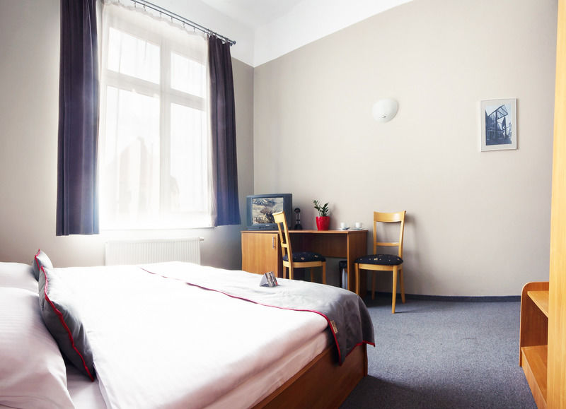 Hotel Diament Economy Gliwice Exteriör bild