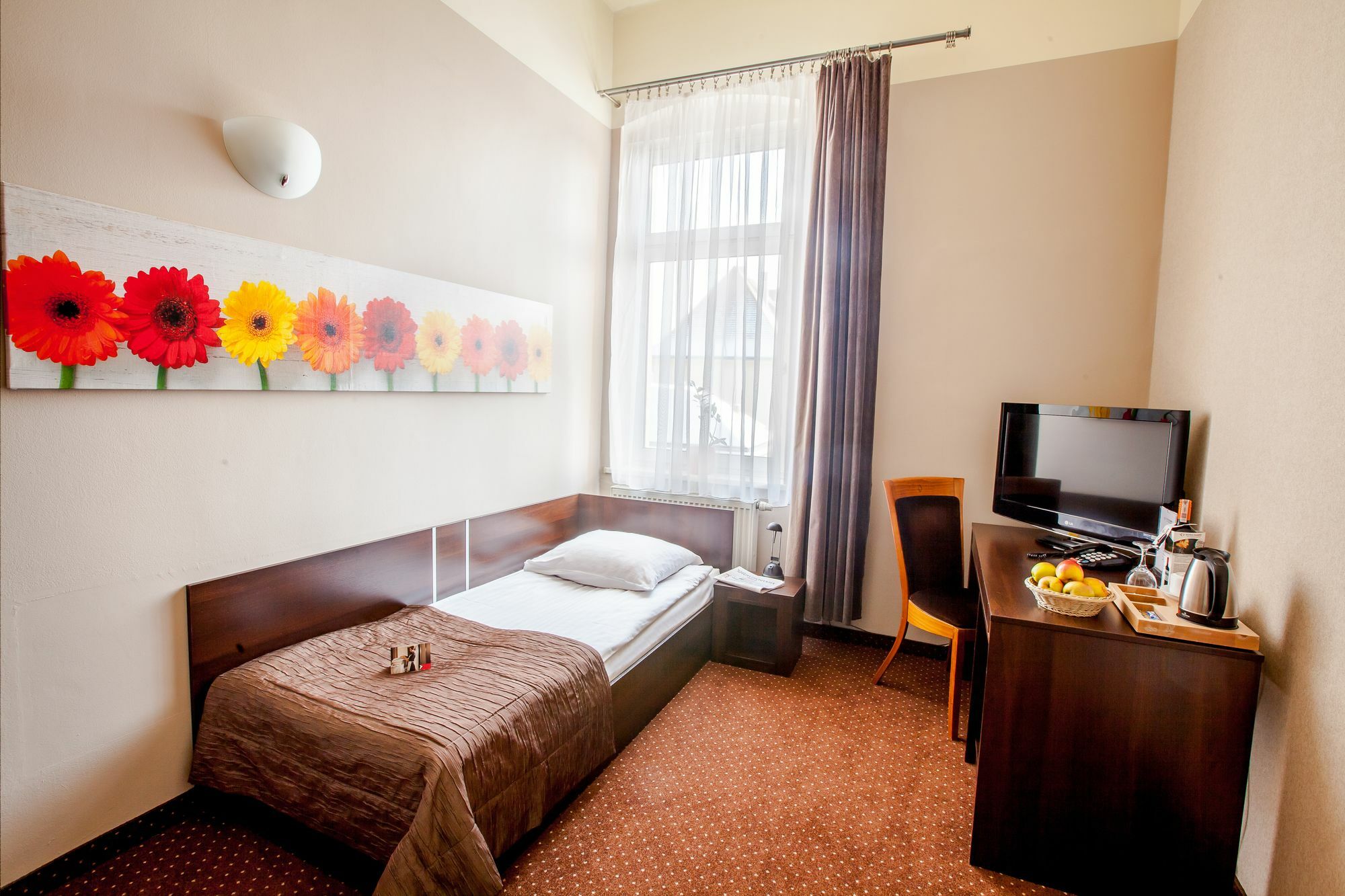 Hotel Diament Economy Gliwice Exteriör bild